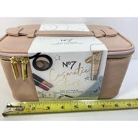 BNWT No 7 Cosmetic Stars The Ultimate Vanity Collection 8 pc Set w/Makeup Bag - Picture 6 of 10